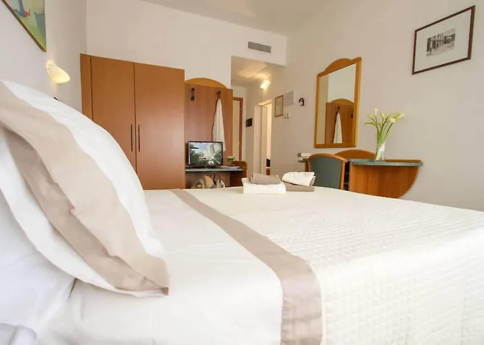 Hotel Nord Est 3*
