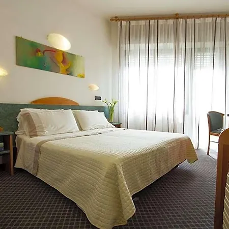 Hotel Nord Est 3*